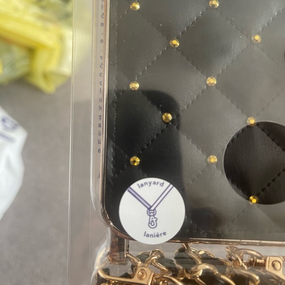 iPhone 12/12 pro case - Picture 2 of 5